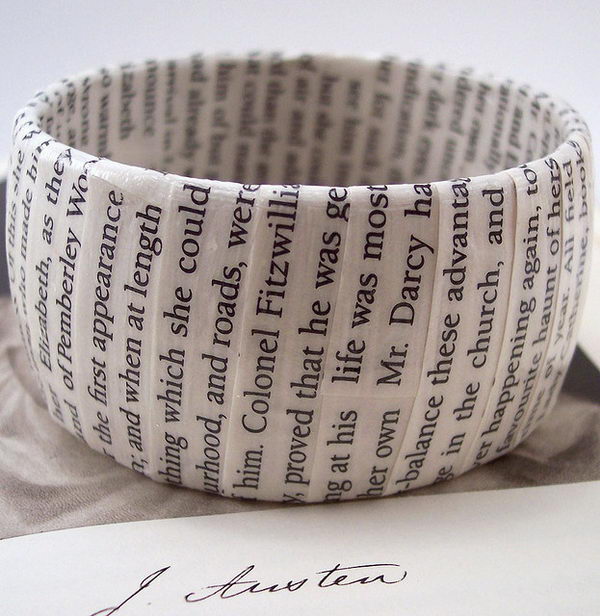 Creative and Fashionable Newspaper Craft. It looks elegant and worth money instead of just recycled news paper. 