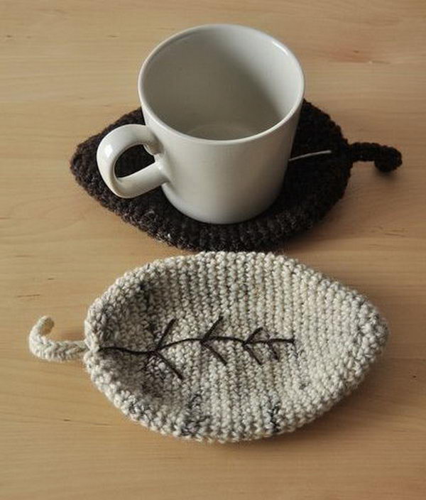 Leaf Shape Knitting Coaster. 