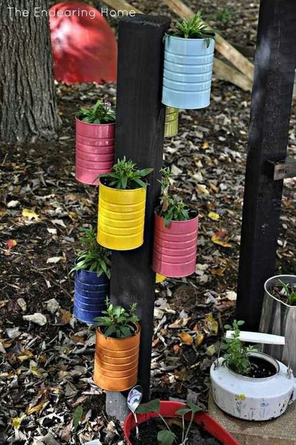 Make old soup cans into pot holders. Tin cans are not just for stacking up in your cabinet, tossing in the trash or sending to the recycle bin. Combine those with a rope, paints, craft papers and a generous helping of crazy imagination, and you will have a cool creation on your hands. 