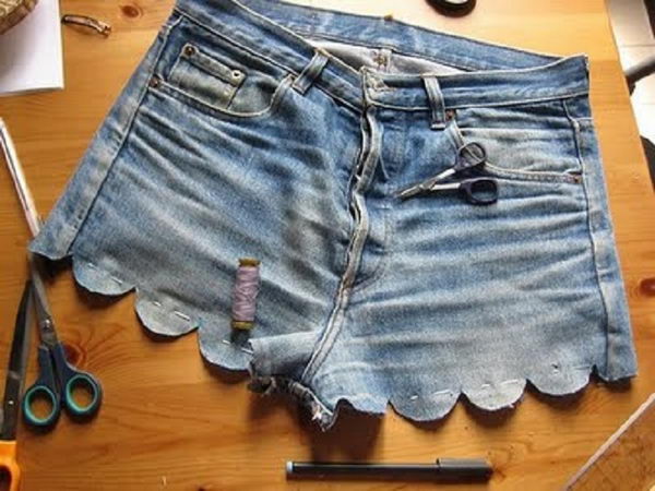 Scallop Shorts. Decorate your old shorts with colored ropes, wire, buttons or zippers, denim, sequins, silk and lace and what ever you like. It is fun and inspiring to make some creative shorts for yourself. 