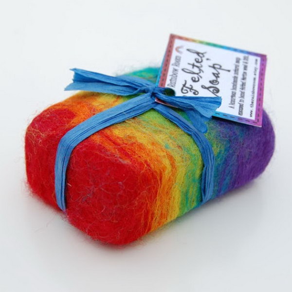 These handmade soaps are wrapped in softly spun, naturally anti fungal wool to create an exfoliating, fragrantly lathering, long lasting bathtime soap. 