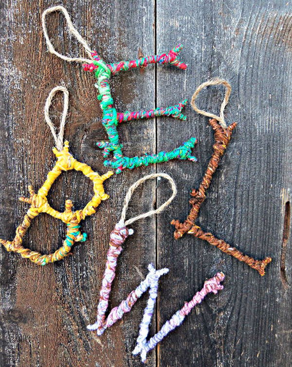 These DIY twig monogram ornaments would be a great Christmas craft project to make and give as a gift. 