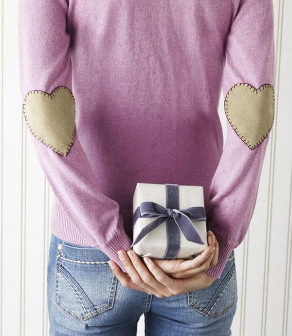 Valentine Day Heart Elbow Patch. Create a style of intelligence, distinction and romantic fashion. Give your old sweater or jacket a new life. 