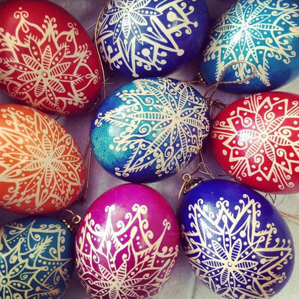 Snowflake Easter Eggs. These beautiful Easter Eggs are painted in a traditional way, but it's never out of the date and it never loses a sense of beauty with the snowflake pattern. 