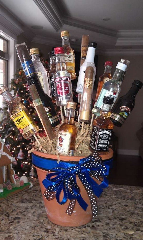 Alcohol Bouquet for Drinker. Drink enough at this happy time. Enjoy the alcohol with the groomsmen in the best day! 