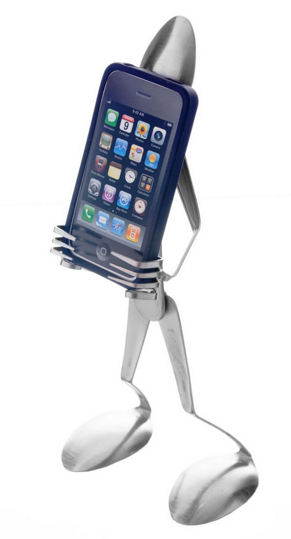 iPhone Stand Made from Fork and Spoon 