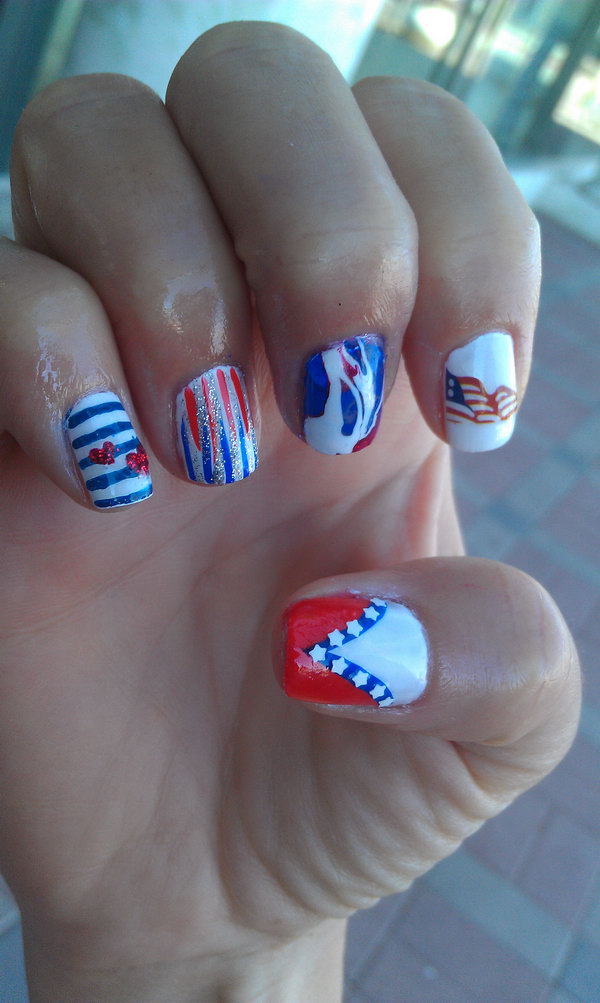 Patriotic Cute American Flag Nail Art 