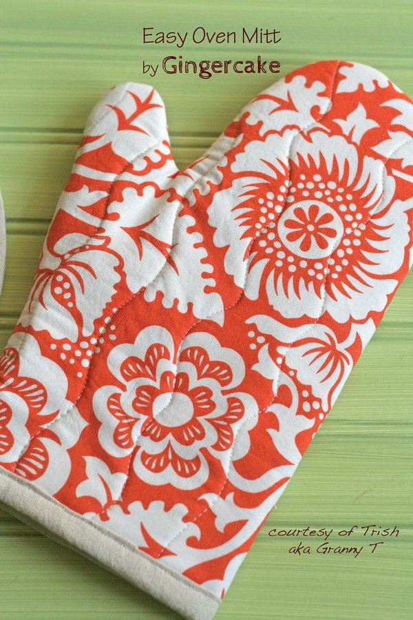 DIY Oven Mitts. A great quick, easy and practical kitchen sewing project.  See how to do it 