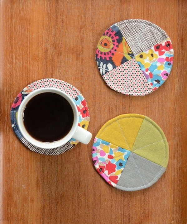 Quilted Circle Coasters. A creative way to use up your leftover fabric scraps.  Get the tutorial 