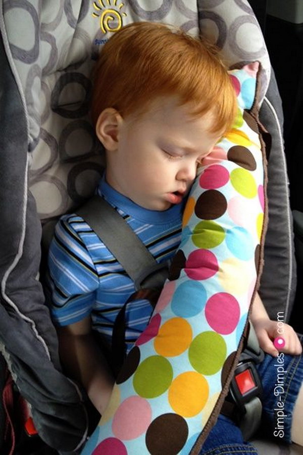 DIY Travel Seat Belt Pillows. Great beginners' sewing project. Super easy and quick to make! Get started to make one for your kids now! 