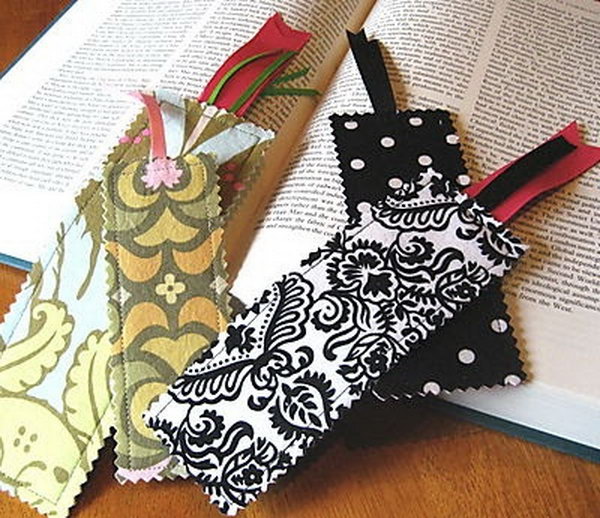 DIY Fabric Bookmarks.  Make bookmarks with pretty scalloped edges and ribbon tails! They are the ideal gifts for your friends who are a bookworm. Get tutorials 
