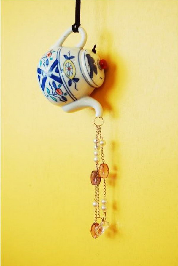 DIY Teapot Wind Chimes. See the steps 