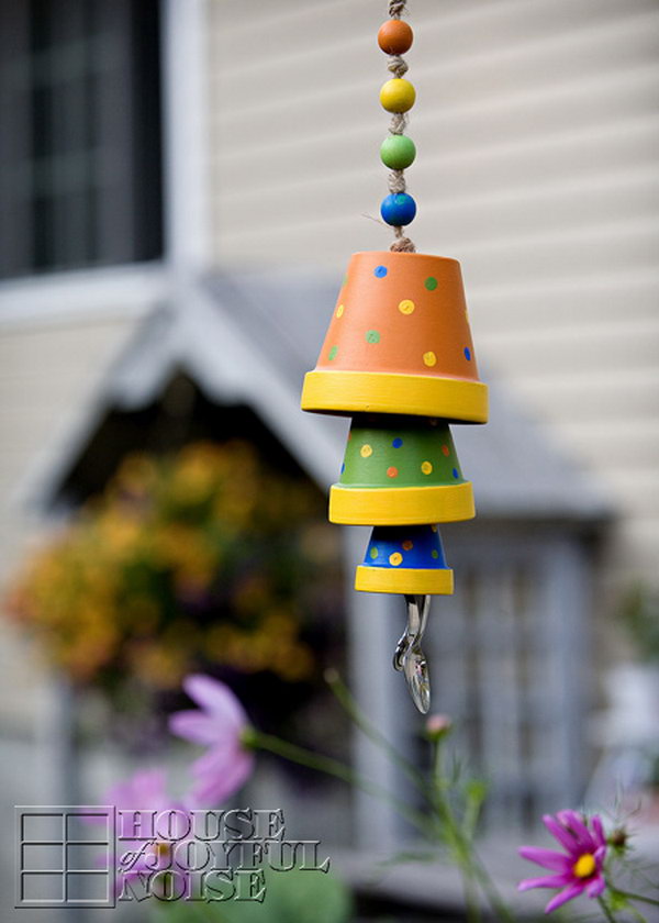 Terracotta Flower Pot Wind Chime. Get the full tutorial 