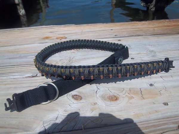 Paracord Bandolier: Cool but More Difficult Version 
