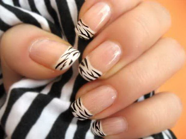 Zebra Nail Art 
