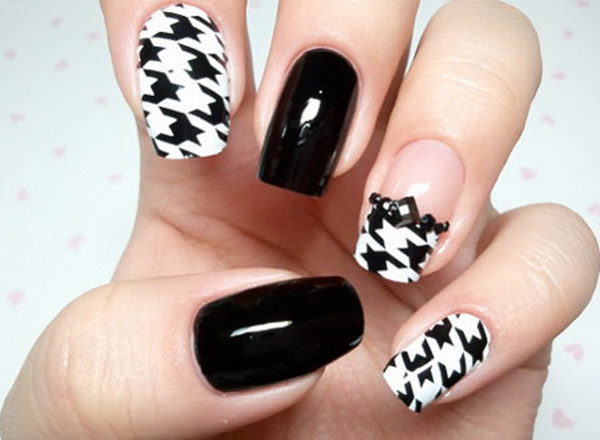 Beautiful Checkered Nail Art 