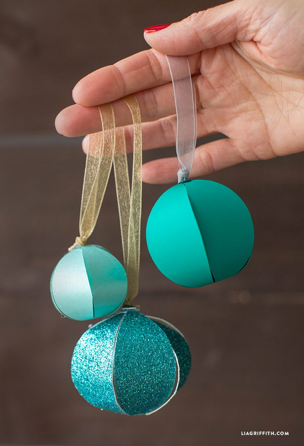 DIY Paper Christmas Ornaments. 