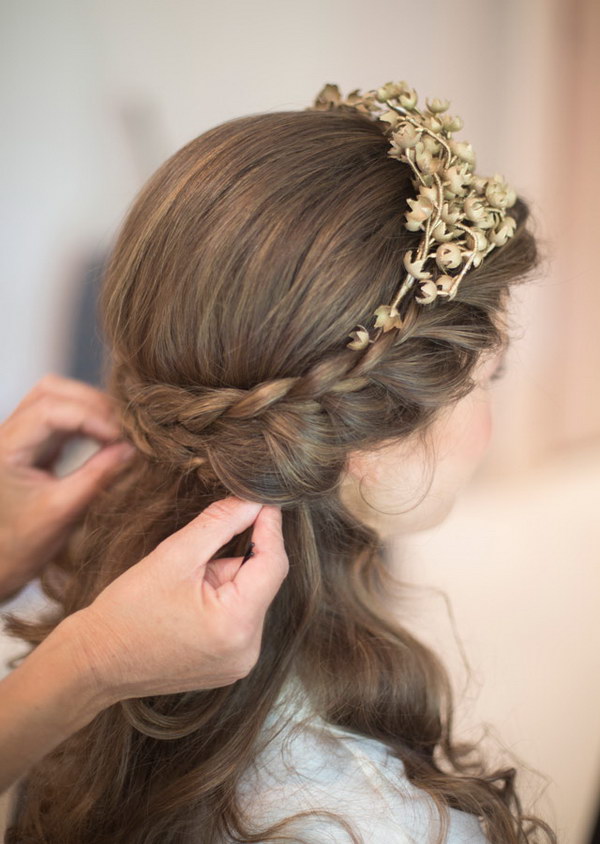 Half Up Half Down Hairstyle for Wedding. 