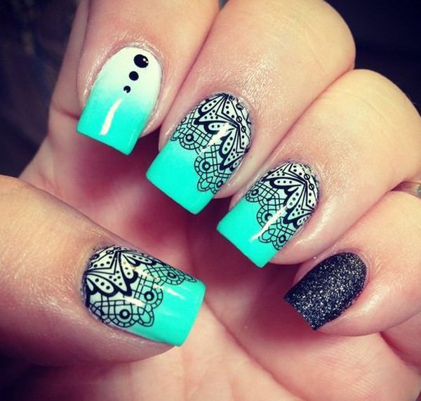 Ombre Green and White Lace Nail 