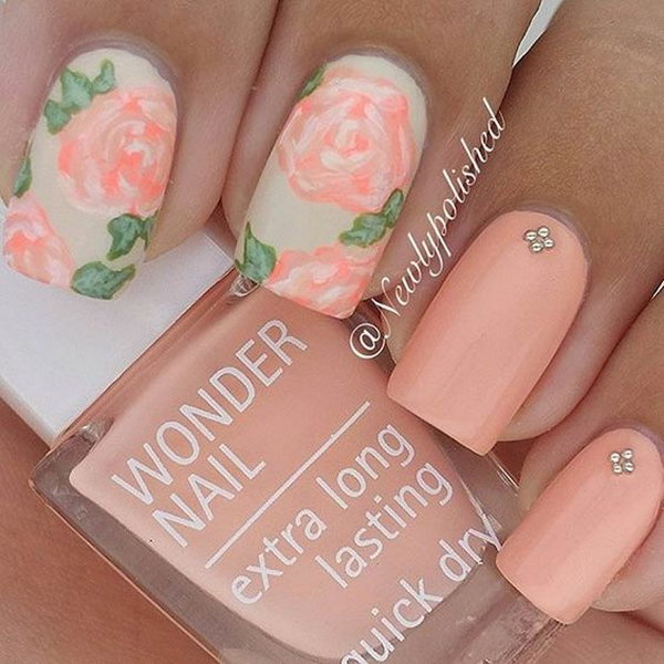 Peachy Matte Flower Nail Design. 