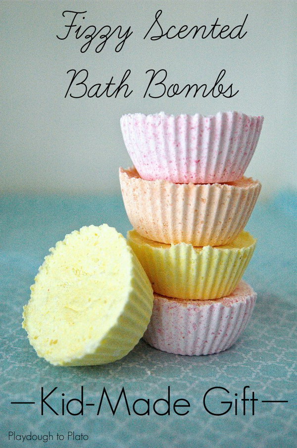 Fizzy Scented Bath Bombs for Mom. 