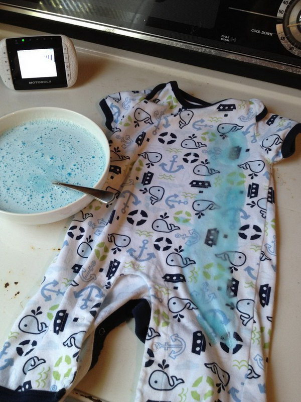 Homemade Magic Laundry Cleaner for Nasty Stains out of Baby Clothes. 