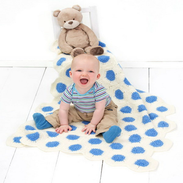 Multiple Square Crochet Baby Blanket. 