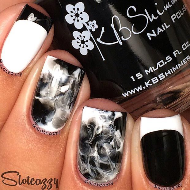 Black and White Marble Nails. 