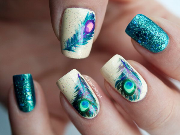 Peacock Feather Nails. Very pretty! I have to say, I am really into this feather design. 