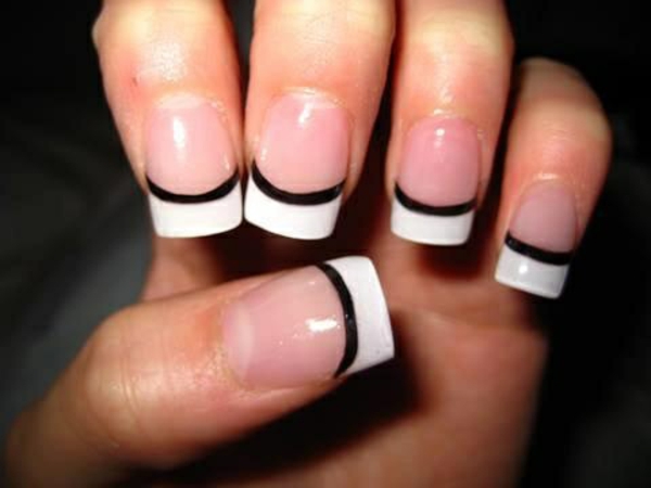 Black and White French Tip Nails. 