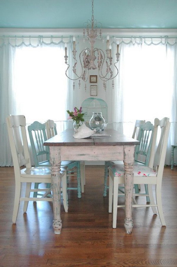 Shabby Chic Dining Room in Blue and White. 