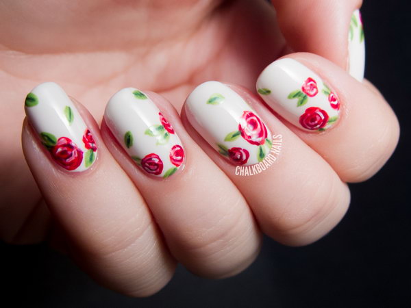 Sweet Red Rose Floral Nails. Get the tutorial 