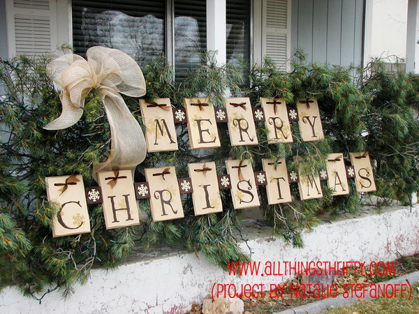 Write Christmas Messages on Paper Bags or Mini Boards. 